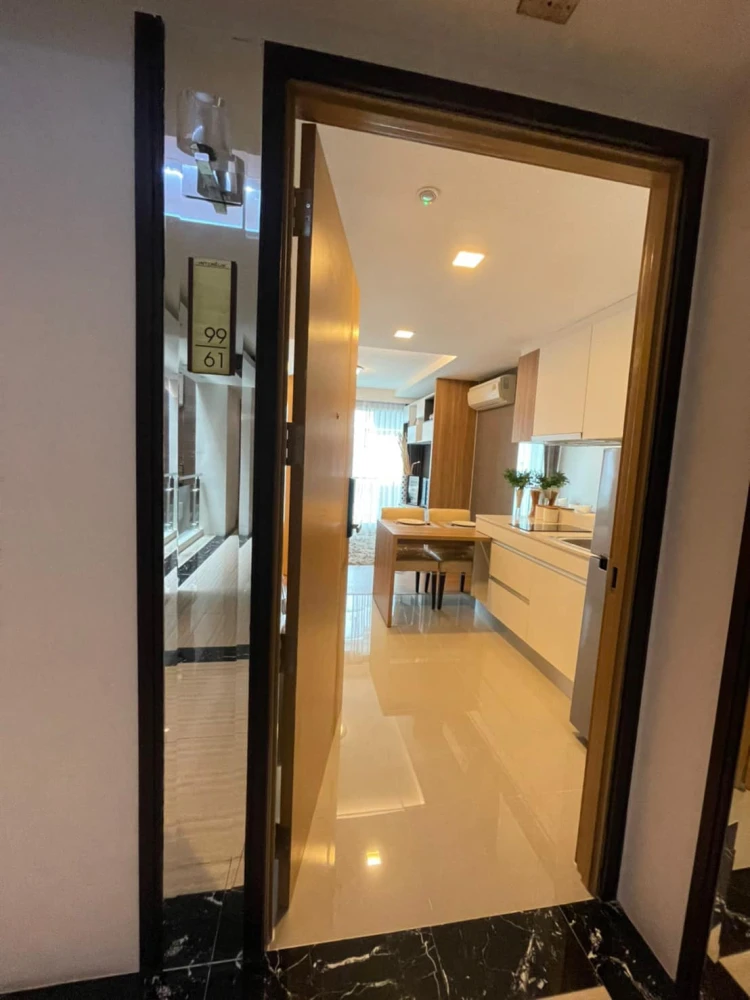 For sale: Inter Lux Premier Sukhumvit 13, 4th floor, not high, spacious room, beautifully decorated, comfortable to live in. Hurry and reserve before