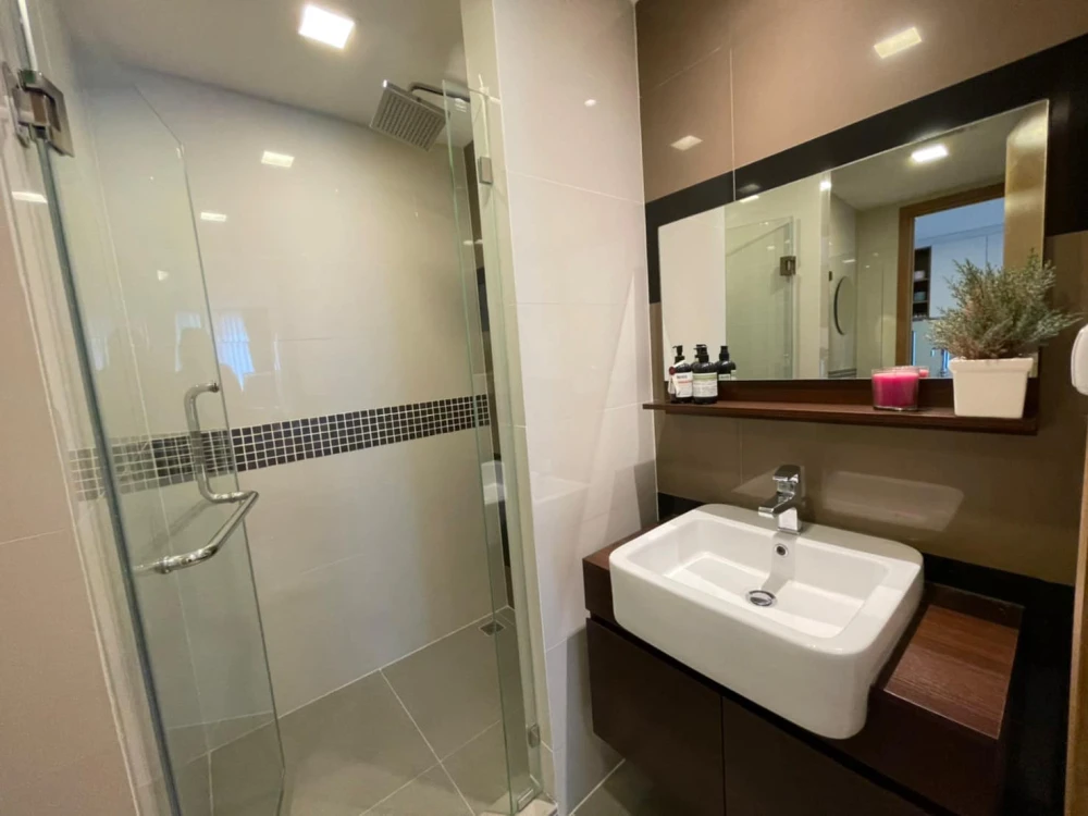 For sale: Inter Lux Premier Sukhumvit 13, 4th floor, not high, spacious room, beautifully decorated, comfortable to live in. Hurry and reserve before