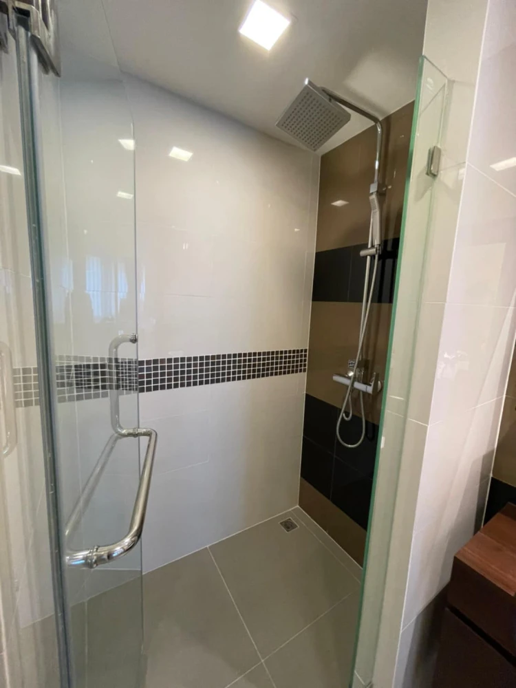 For sale: Inter Lux Premier Sukhumvit 13, 4th floor, not high, spacious room, beautifully decorated, comfortable to live in. Hurry and reserve before