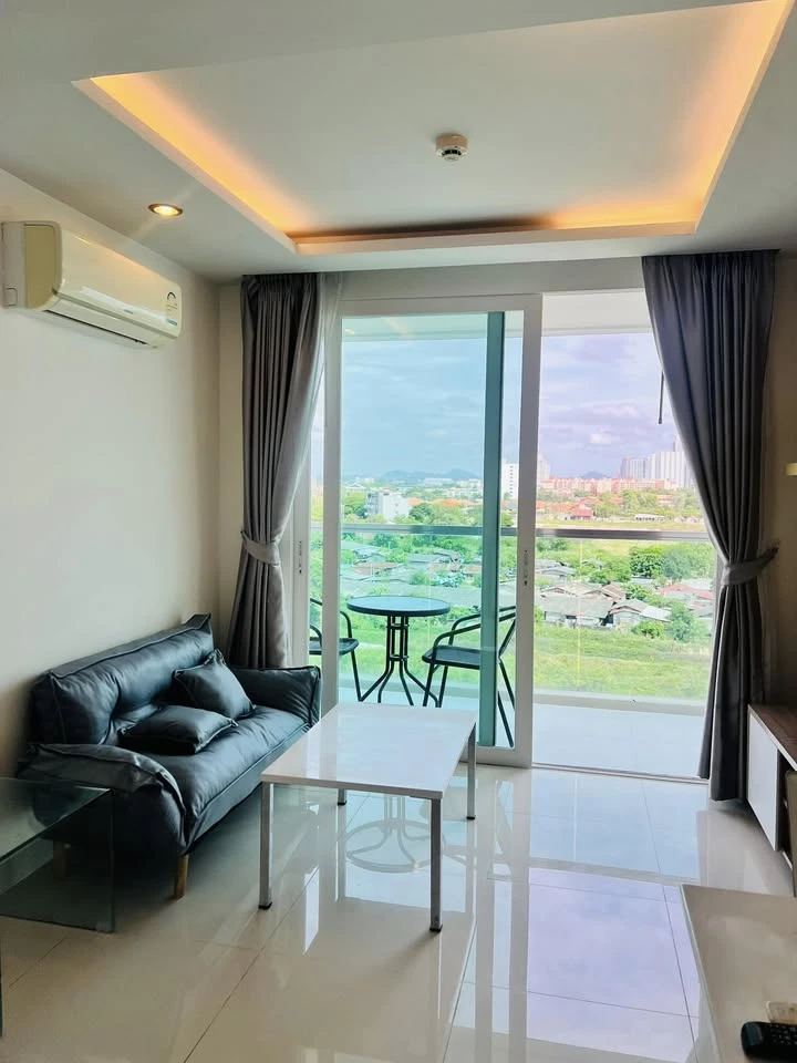 For sale: Amazon Residence Pattaya (Jomtien), 8th floor, swimming pool view, very comfortable, definitely not cramped. Don't just look, hurry and rese