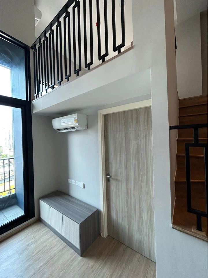 For sale: Ken Attitude Ratchadaphisek, 2-storey condo, 4.7-meter high ceiling, on the banks of the Chao Phraya River. Don't miss it!