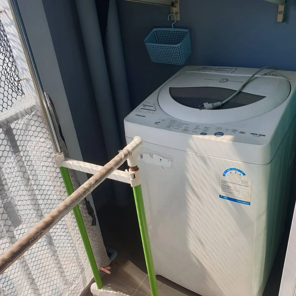 For sale: Kensington Bearing, 7th floor, corner room, quiet, private, not crowded, complete electrical appliances, ready to move in