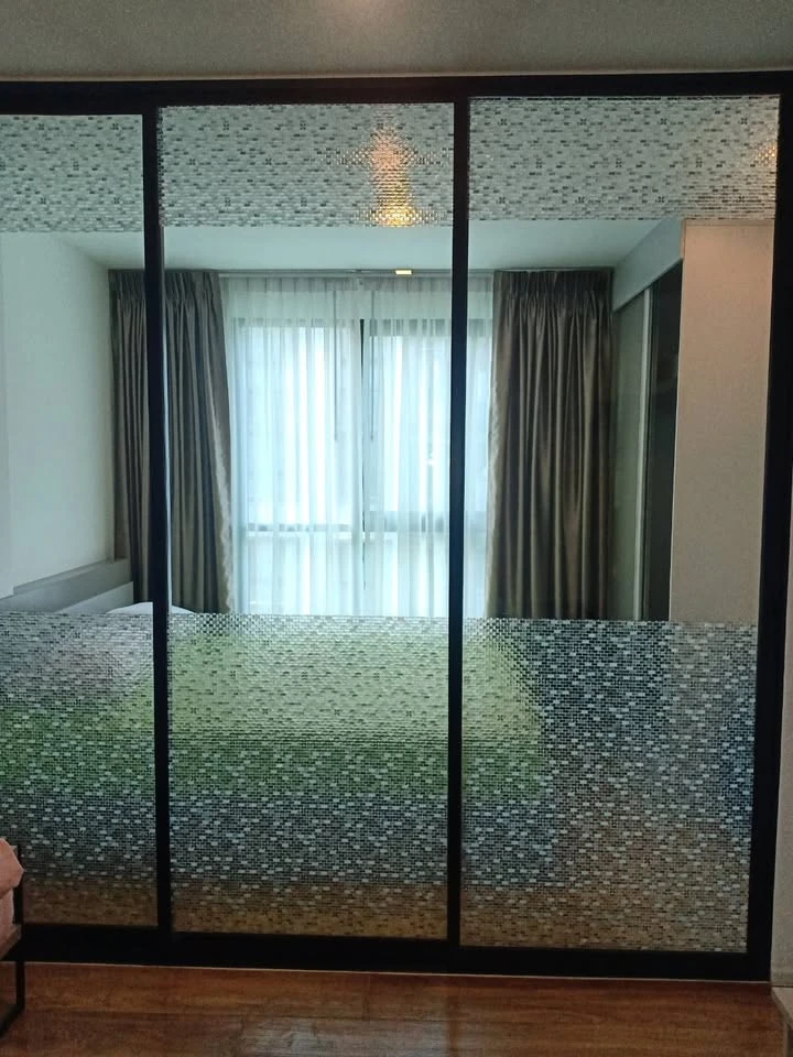 For sale: Kensington Laem Chabang - Sriracha, Building D, 6th floor, swimming pool view, free furniture and appliances. You will regret it if you miss