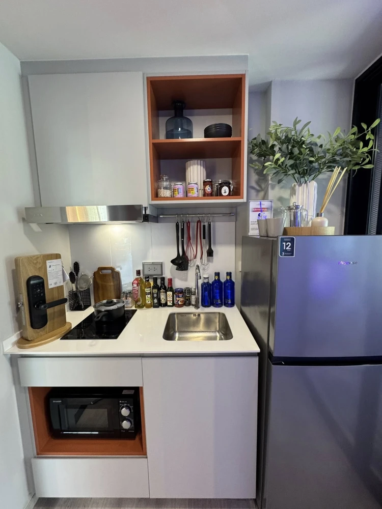 Selling a Kave Lumimus Bangmod condo. It's a nice, private, and quiet unit. Don't miss out! Book now!!