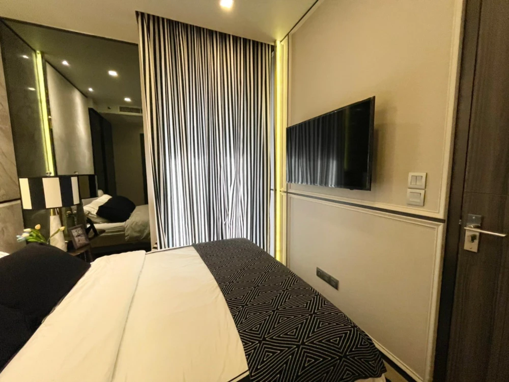 For sale or rent: Ashton Asoke, beautifully decorated room, fully built-in, 17th floor, high view, convenient, complete in one place. Reserve now, don