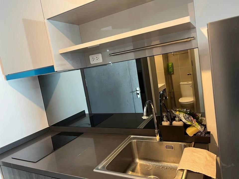 For sale, for rent, Ideo Ratchada Sutthisan condo, nice room, good size, high floor, great view, at a great price, hurry and book now.