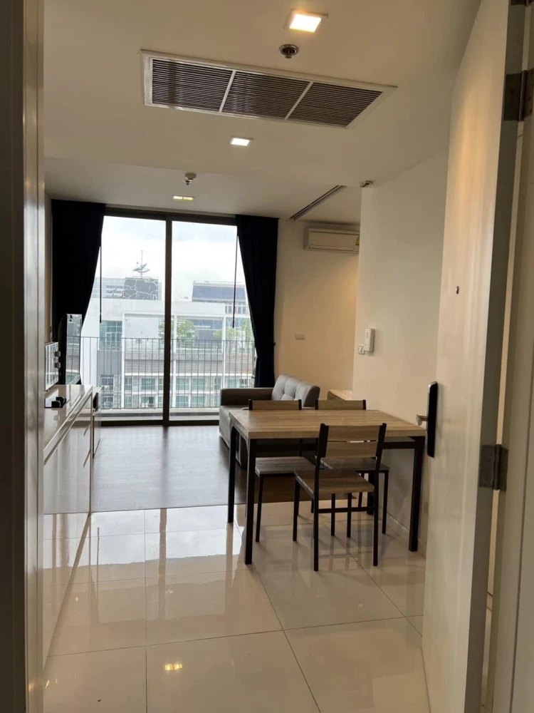 For sale, for rent, Nara 9 Sathorn condo, ready to move in, complete with furniture and electrical appliances. If you don't reserve, you'll regret it