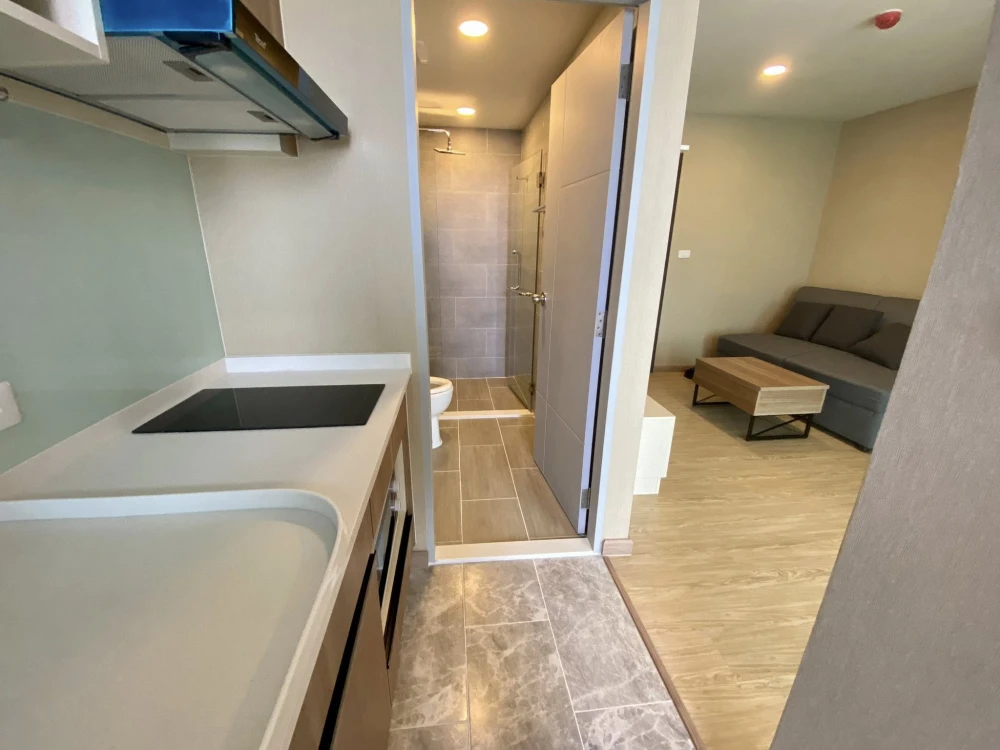 For sale or rent: Condo at THE CUBE SOUTH Chaengwattana 15/1. Nice unit, fully furnished with appliances. Just bring your suitcase and move in!