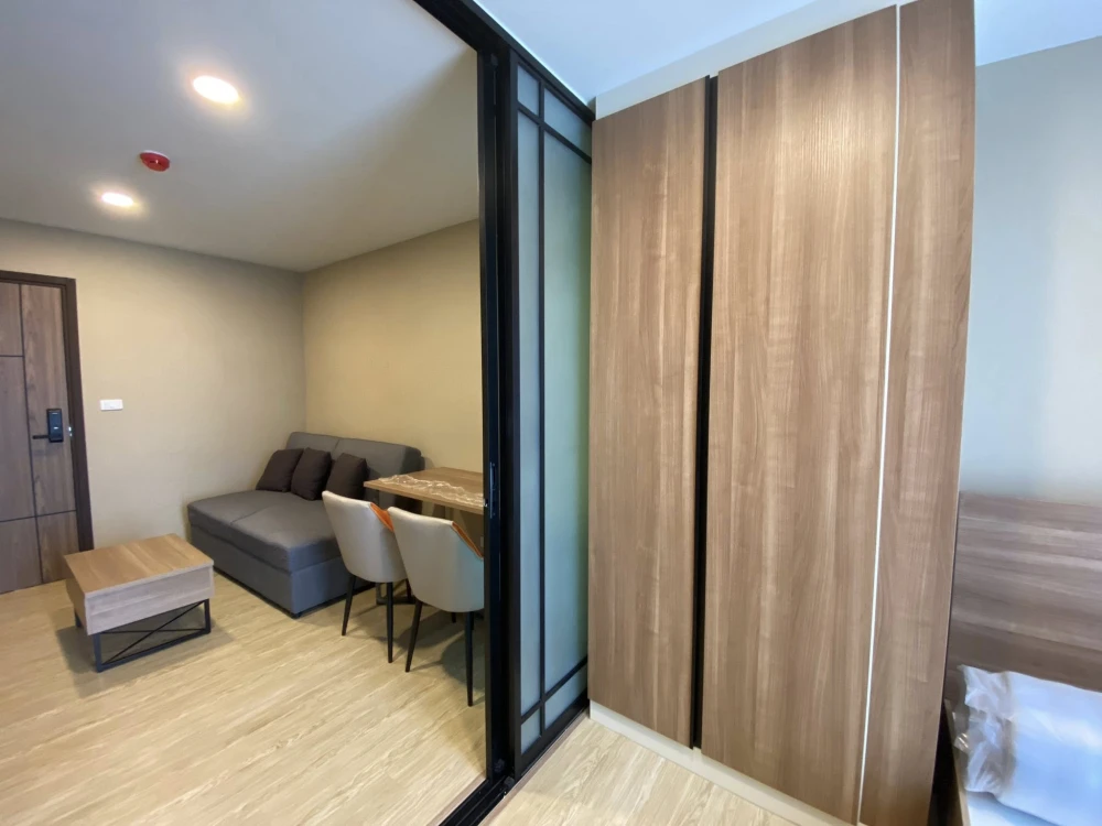 For sale or rent: Condo at THE CUBE SOUTH Chaengwattana 15/1. Nice unit, fully furnished with appliances. Just bring your suitcase and move in!