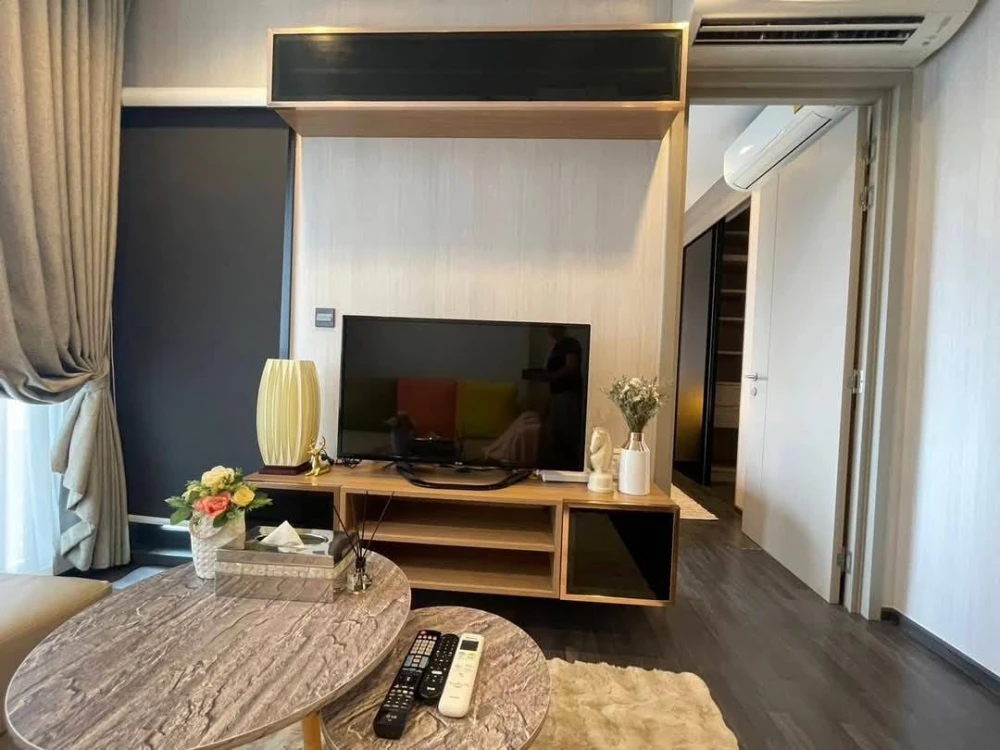 For sale, for rent, condo The Line Asoke Ratchada, high floor, spacious room, partitioned, with furniture + electrical appliances, hurry and book now.