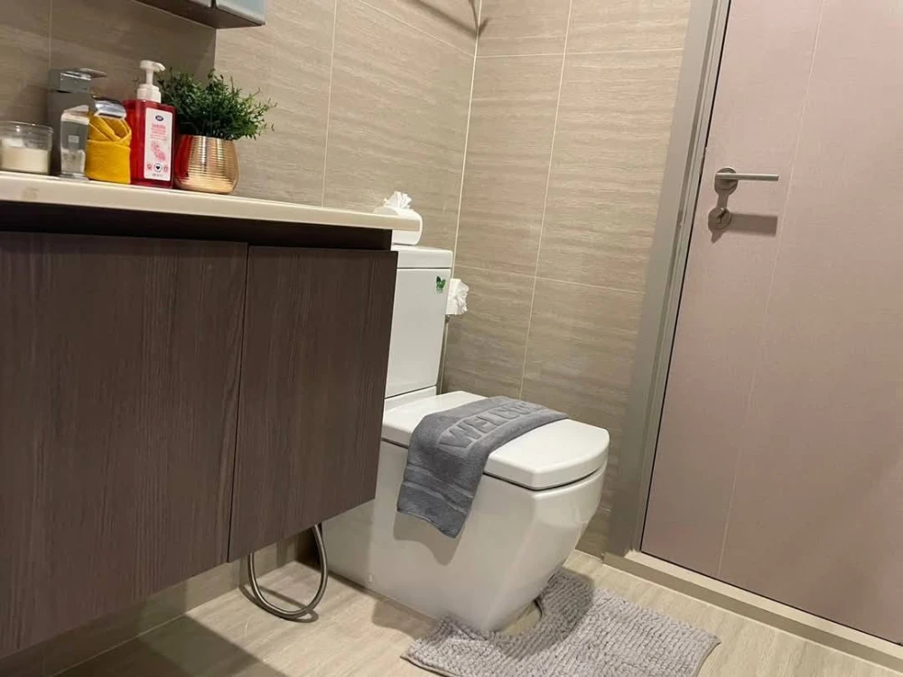 For sale, for rent, condo The Line Asoke Ratchada, high floor, spacious room, partitioned, with furniture + electrical appliances, hurry and book now.