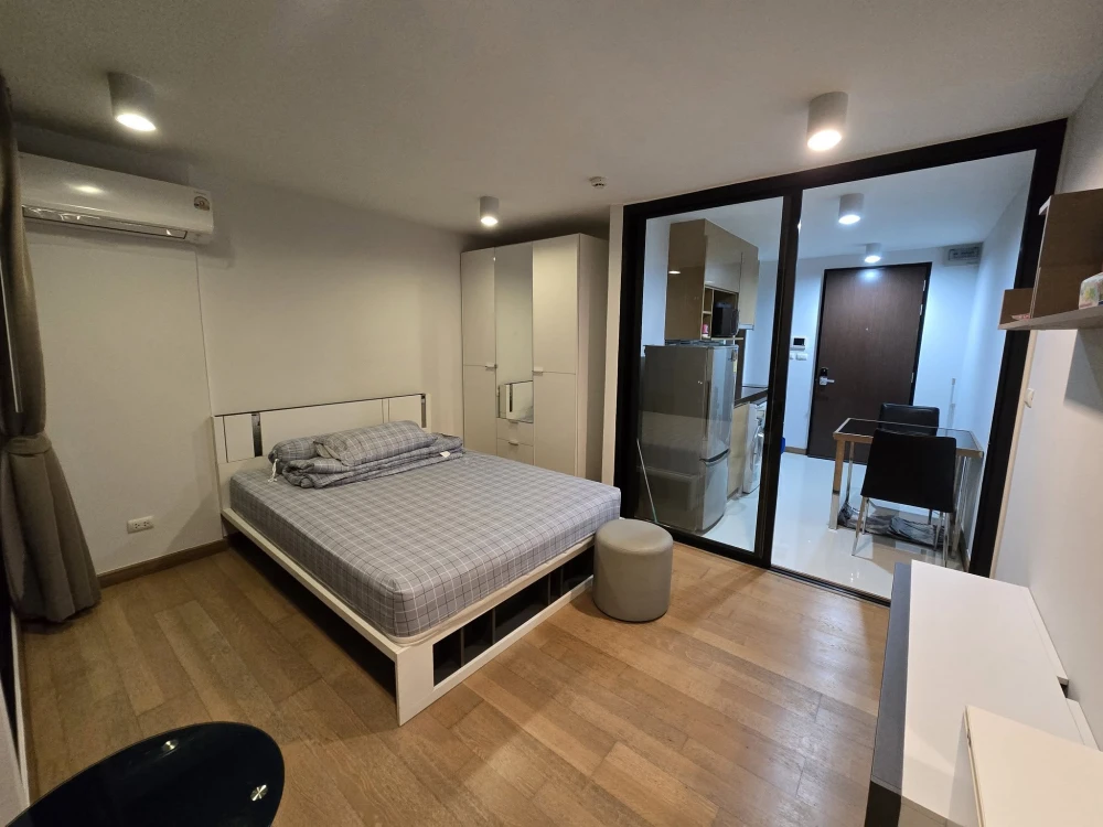 Condo for sale rent Bangkok Feliz Sukhumvit 69-2, studio room, separate kitchen. Don't wait.