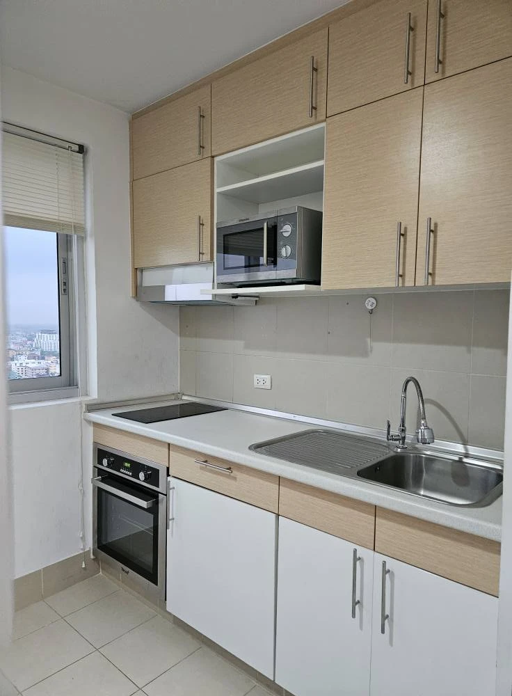 For sale/rent Condo Supalai Park Ekkamai-Thonglor, 2 bedrooms, 1 bathroom, fully furnished, pool view, book now.