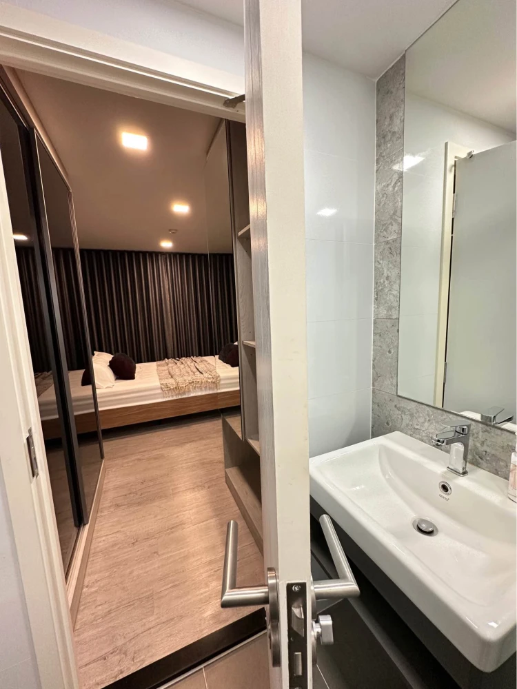 For sale or rent immediately! Atmoz Tropicana Bangna, ready-to-move-in unit with high-quality wallpaper. Book yours today! Don't miss out!