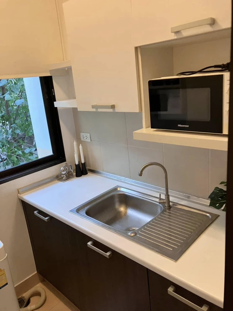 Urgent sale/rent: CONDO Supalai City Resort Ramkhamhaeng. Fully furnished and ready to move in. Completely finished in one place. Just bring your belo