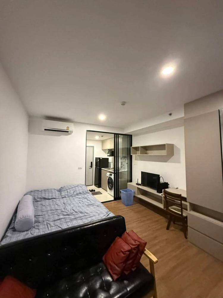 Urgent sale rent! The Origin Ram 209 interchange, studio room on the 9th floor, comes with a special price. Hurry and reserve now, don't miss out!