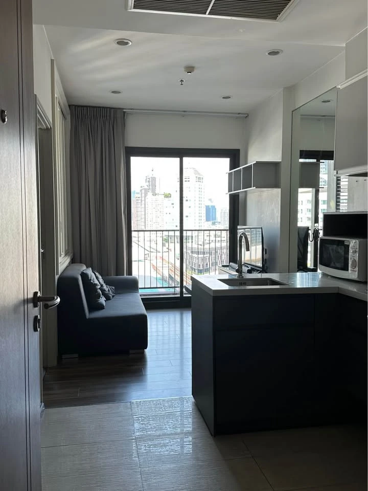 Condo for sale/rent urgently, Wyne Sukhumvit, city view, fully furnished, good location, convenient transportation, reserve now!
