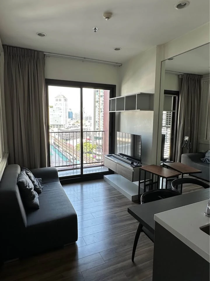 Condo for sale/rent urgently, Wyne Sukhumvit, city view, fully furnished, good location, convenient transportation, reserve now!
