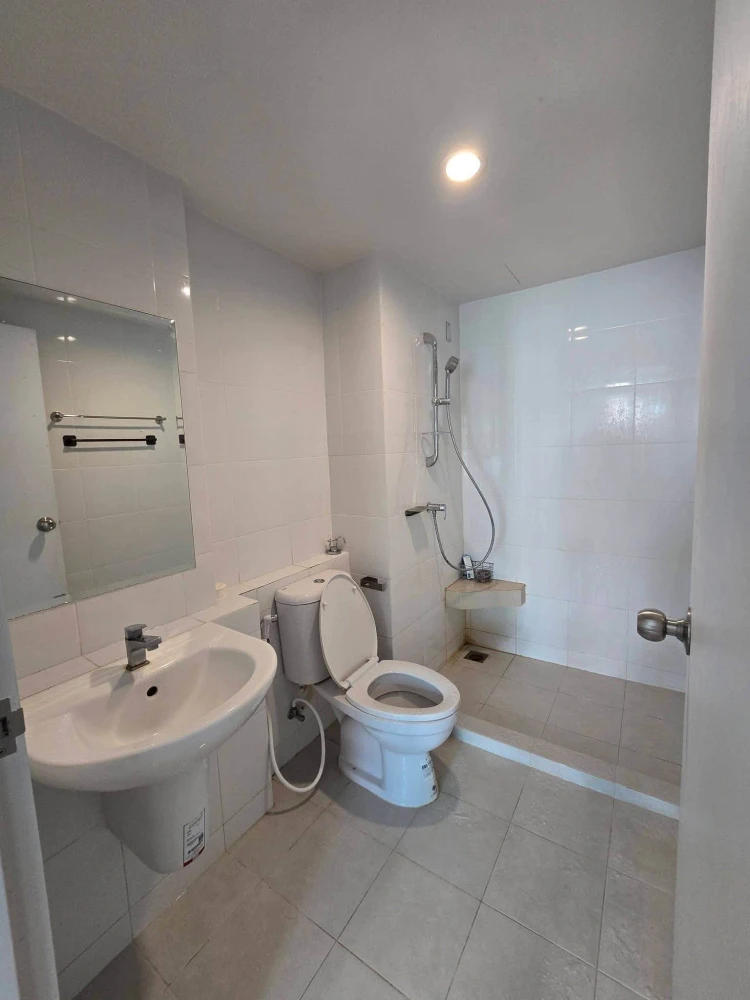 For sale:rent Baan Ruam Tang Fan 4 Petchkasem - Bang Khae, spacious room, comfortable, easy to breathe, private corner room, hurry and reserve now.