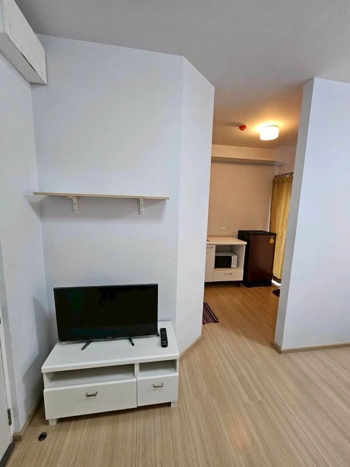 For sale or rent: Plum Condo Samakee, studio unit, 4th floor (not too high), at a very special price. Don't miss out!
