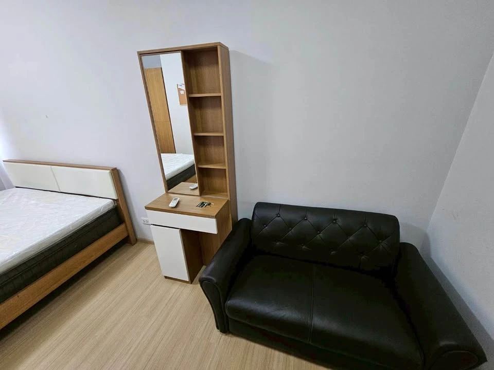 For sale or rent: Plum Condo Samakee, studio unit, 4th floor (not too high), at a very special price. Don't miss out!