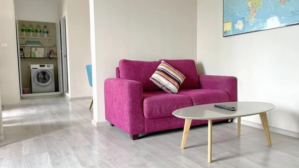 For sale, for rent, Plum Condo Central Station Phase 2, corner room, very private, plus the price is not too high, hurry up and become the owner now!