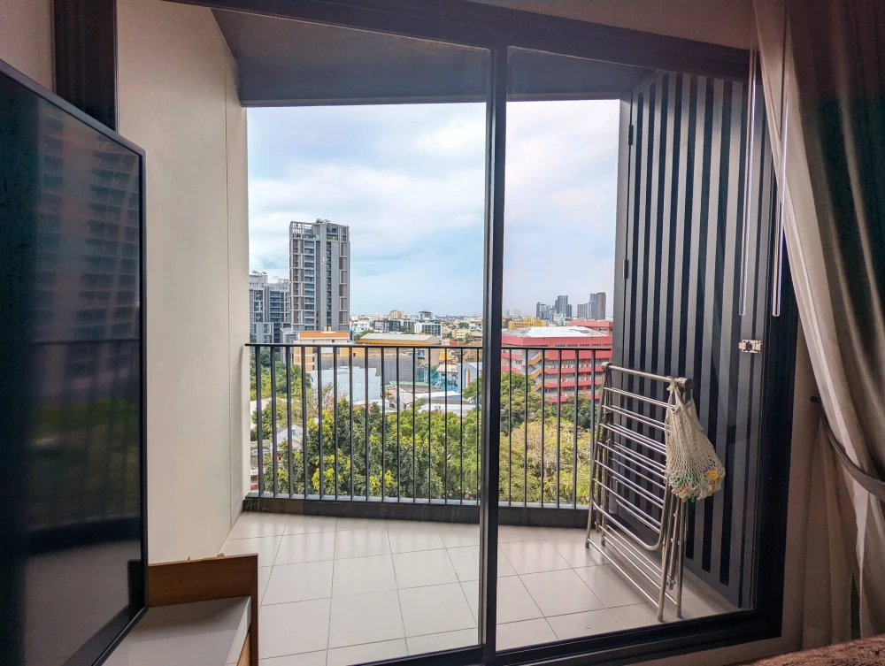 For sale or rent: Rhythm Ekkamai, 70 sq m unit, fully furnished (10th floor). Don't miss out!