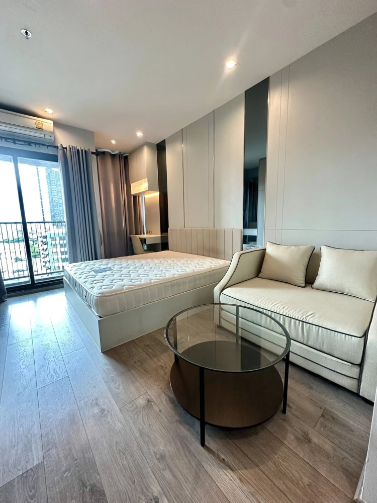 Sell Whizdom Avenue Ratchada - Ladprao, city view, north balcony Built-in furniture, ready to move in. Book now.