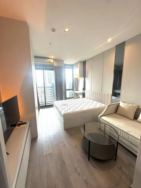 Sell Whizdom Avenue Ratchada - Ladprao, city view, north balcony Built-in furniture, ready to move in. Book now.