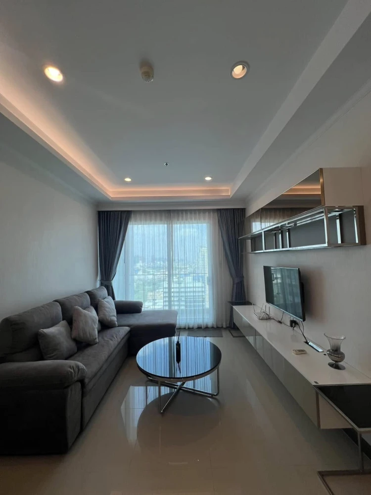 For sale, for rent Supalai Elite at Phayathai, well-built bedroom, spacious area, high floor, great view, very worth booking.