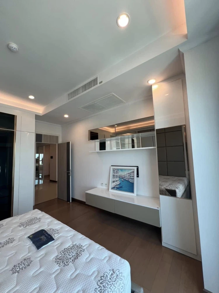 For sale, for rent Supalai Elite at Phayathai, well-built bedroom, spacious area, high floor, great view, very worth booking.