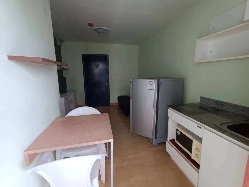 For sale: Smart Condo Rama 2, 4th floor, good height, colorful decorations, great price. If interested, hurry and reserve quickly.
