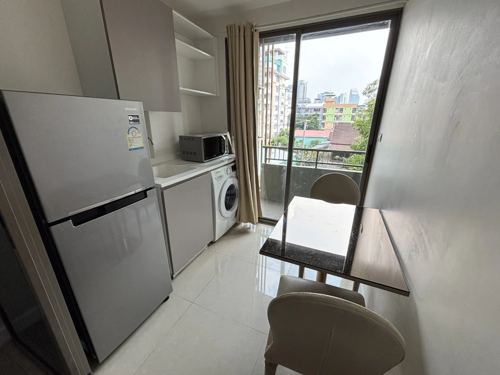 Selling Rental Metro Luxe Ratchada, a separate room Full facilities, good price, hurry up to reserve.