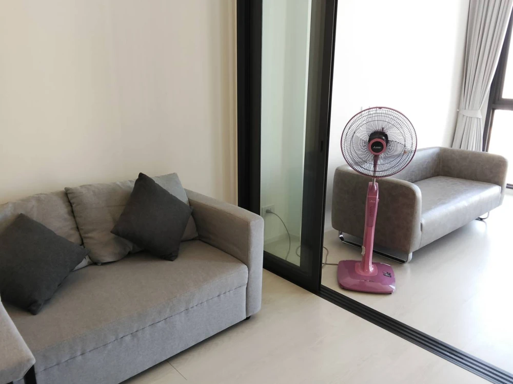 For sale, for rent, Massarin Ratchayothin, high floor, nice room, full facilities, hurry and book now!