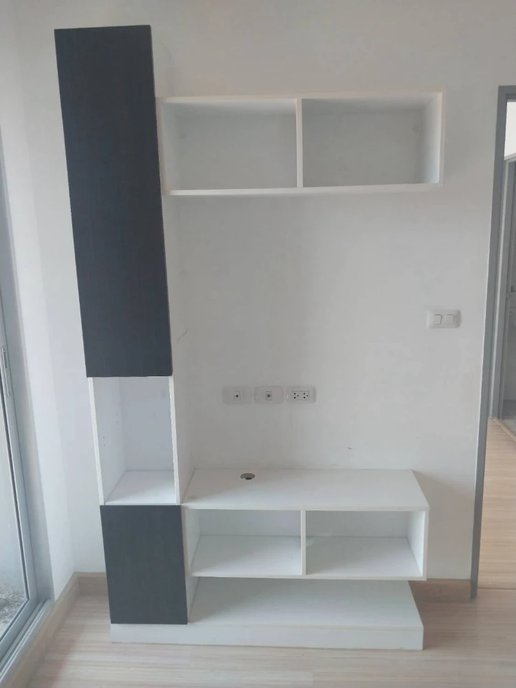 For sale: Serrano Condominium, Rama 2, 8th floor, great view, no buildings blocking the view, very clean and comfortable room. You must book this.