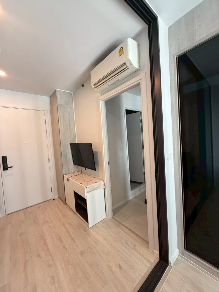 For sale: Cielo Sri Pathum, 6th floor. Good height, fully furnished as shown in the pictures. Just bring your personal belongings and move in!