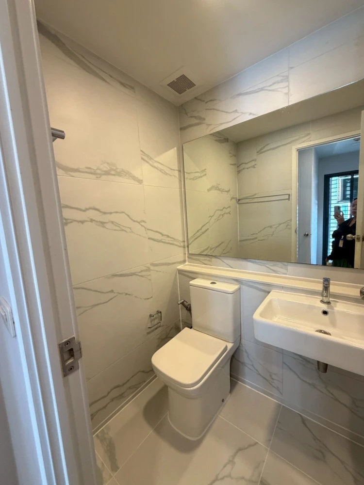 For sale: Cielo Sri Pathum, 6th floor. Good height, fully furnished as shown in the pictures. Just bring your personal belongings and move in!