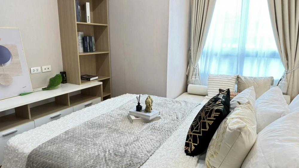 Selling Centric Scene Ratchavipha, 5th floor, fully furnished unit, ready to move in. Interested? Book now! Don't miss out!