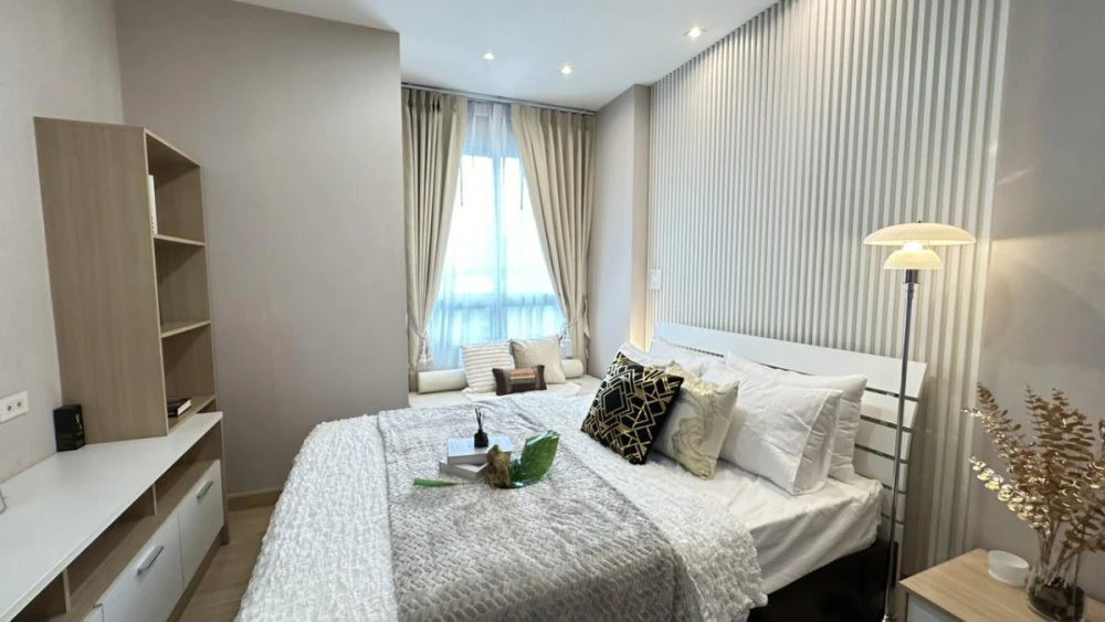 Selling Centric Scene Ratchavipha, 5th floor, fully furnished unit, ready to move in. Interested? Book now! Don't miss out!
