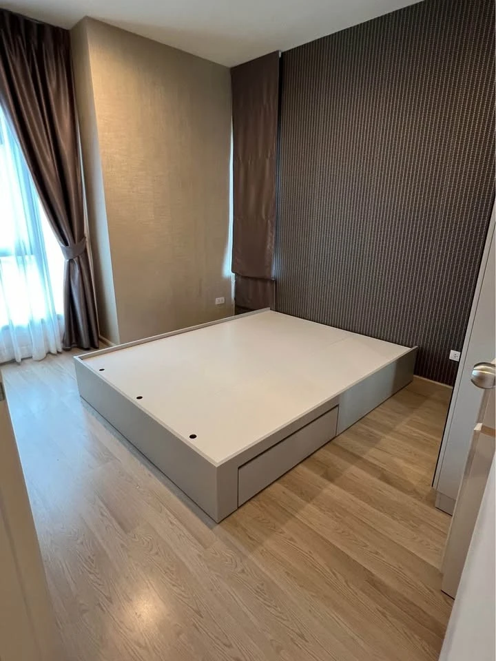 For sale: Centric Ratchada-Huai Khwang, good location, large corner room, no noise from the next room, book now, don't hesitate.