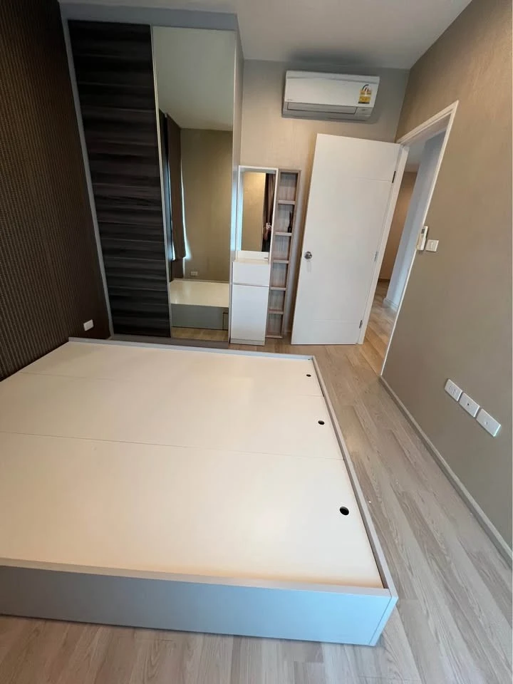 For sale: Centric Ratchada-Huai Khwang, good location, large corner room, no noise from the next room, book now, don't hesitate.
