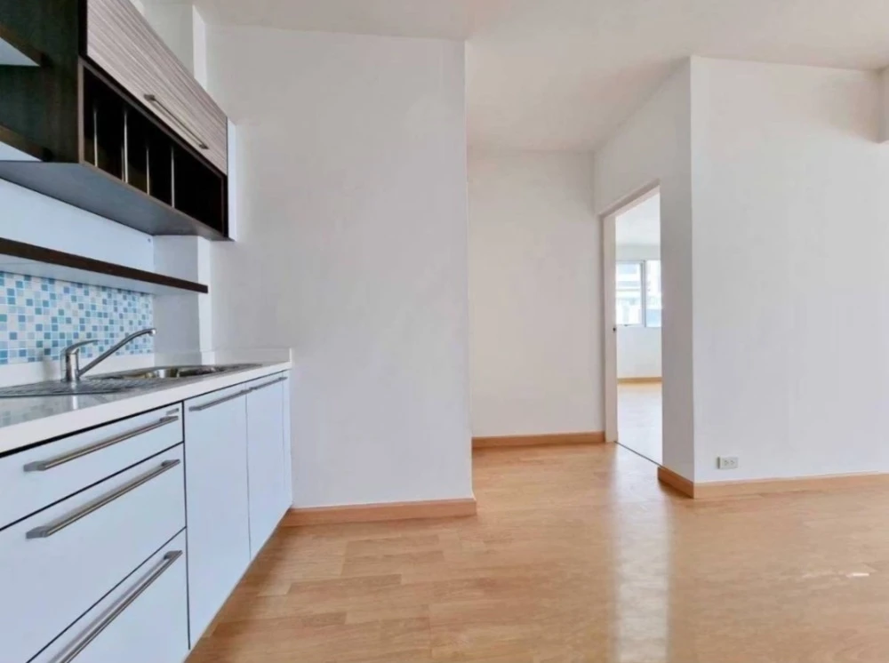 For sale: Saint Louis Grand Terrace, 15th floor, empty room, airy, spacious, comfortable, reserve now, don't miss out.