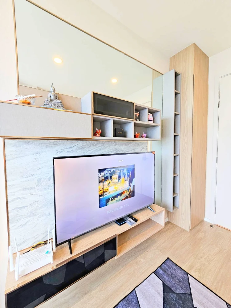 For sale: De Lapis Charan 81, 16th floor, beautiful room, fully decorated, book now, don't miss out.