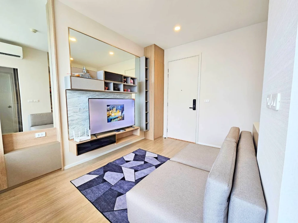 For sale: De Lapis Charan 81, 16th floor, beautiful room, fully decorated, book now, don't miss out.