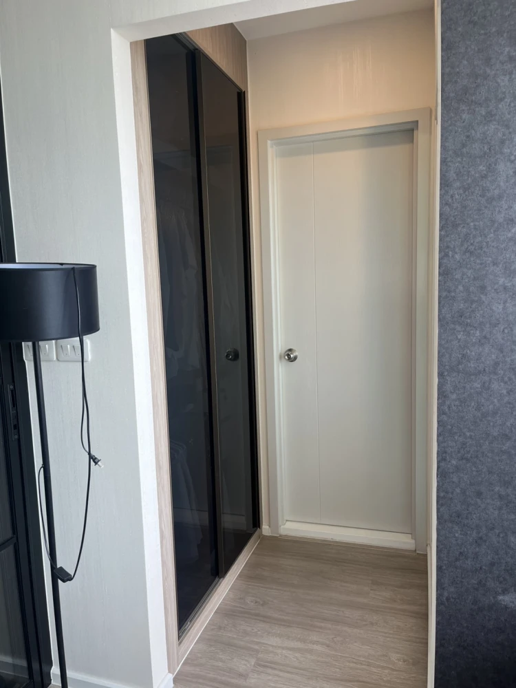 For sale: De Lapis Charan 81, beautiful view, very high floor, good wind, not hot sun, river view, Parliament, bring your bags and move in right away.
