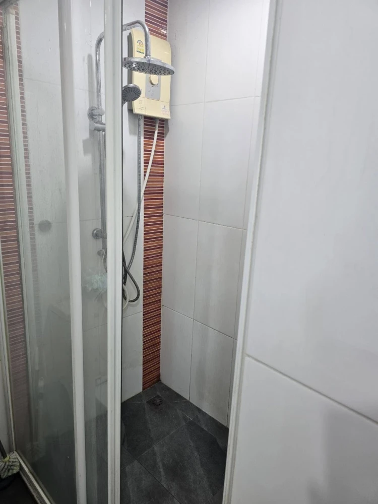For sale: The Green Condo 2, 2 bedrooms, 1 bathroom, fully furnished, ready to move in.