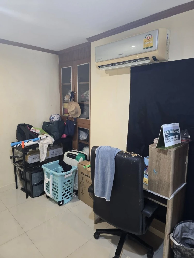 For sale: The Green Condo 2, 2 bedrooms, 1 bathroom, fully furnished, ready to move in.