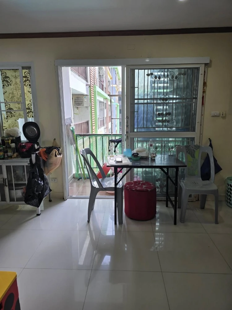 For sale: The Green Condo 2, 2 bedrooms, 1 bathroom, fully furnished, ready to move in.