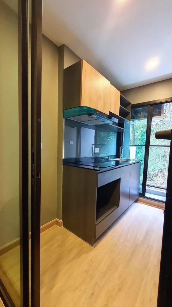 For sale: The Coopers Sukhumvit 64, 2nd floor, next to the common area, very convenient, fully furnished, ready to move in