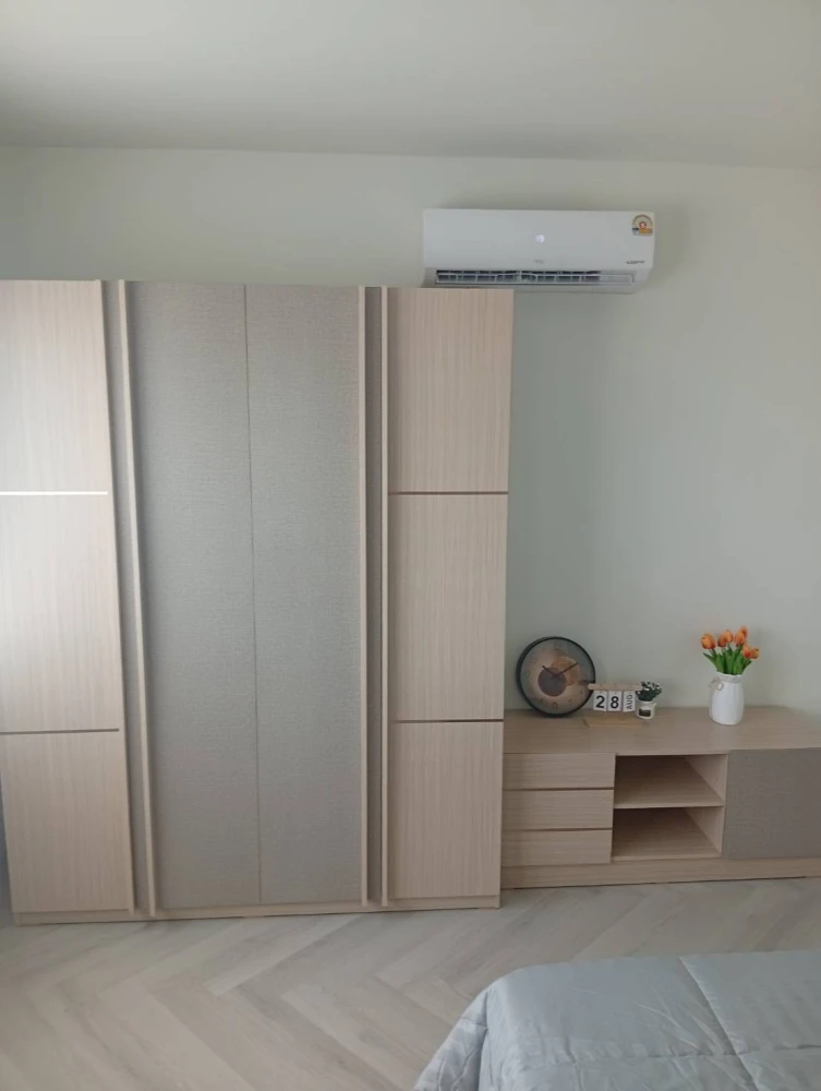 Urgent sale!! The Seasons Srinakarin, 5th floor, Building A, a condo in a good location, ready to move in. You will regret not booking!!